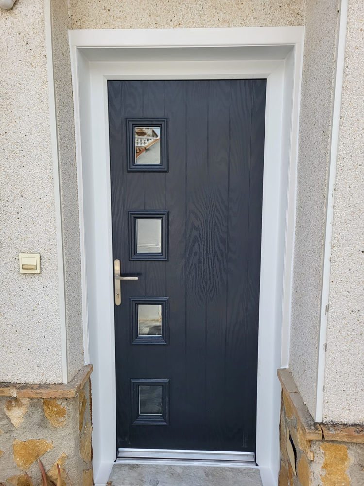 -07-simply-door-windows-comp-doors-
