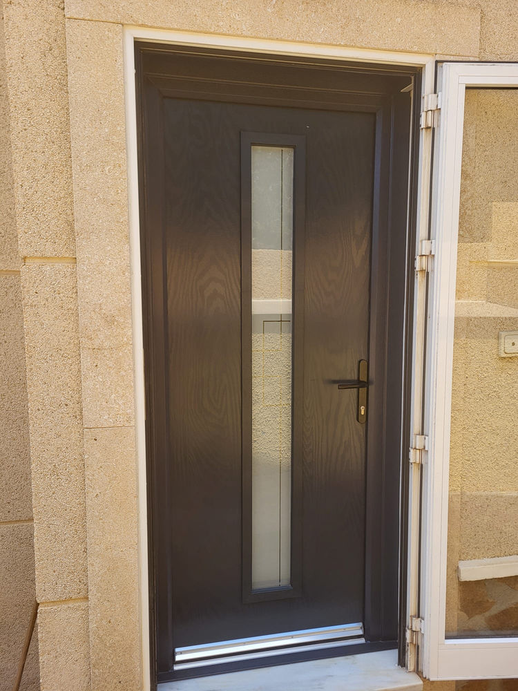 -07-simply-door-windows-comp-doors-