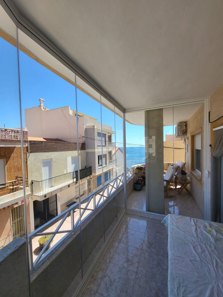 -07-simply-door-windows-glass-curtains-